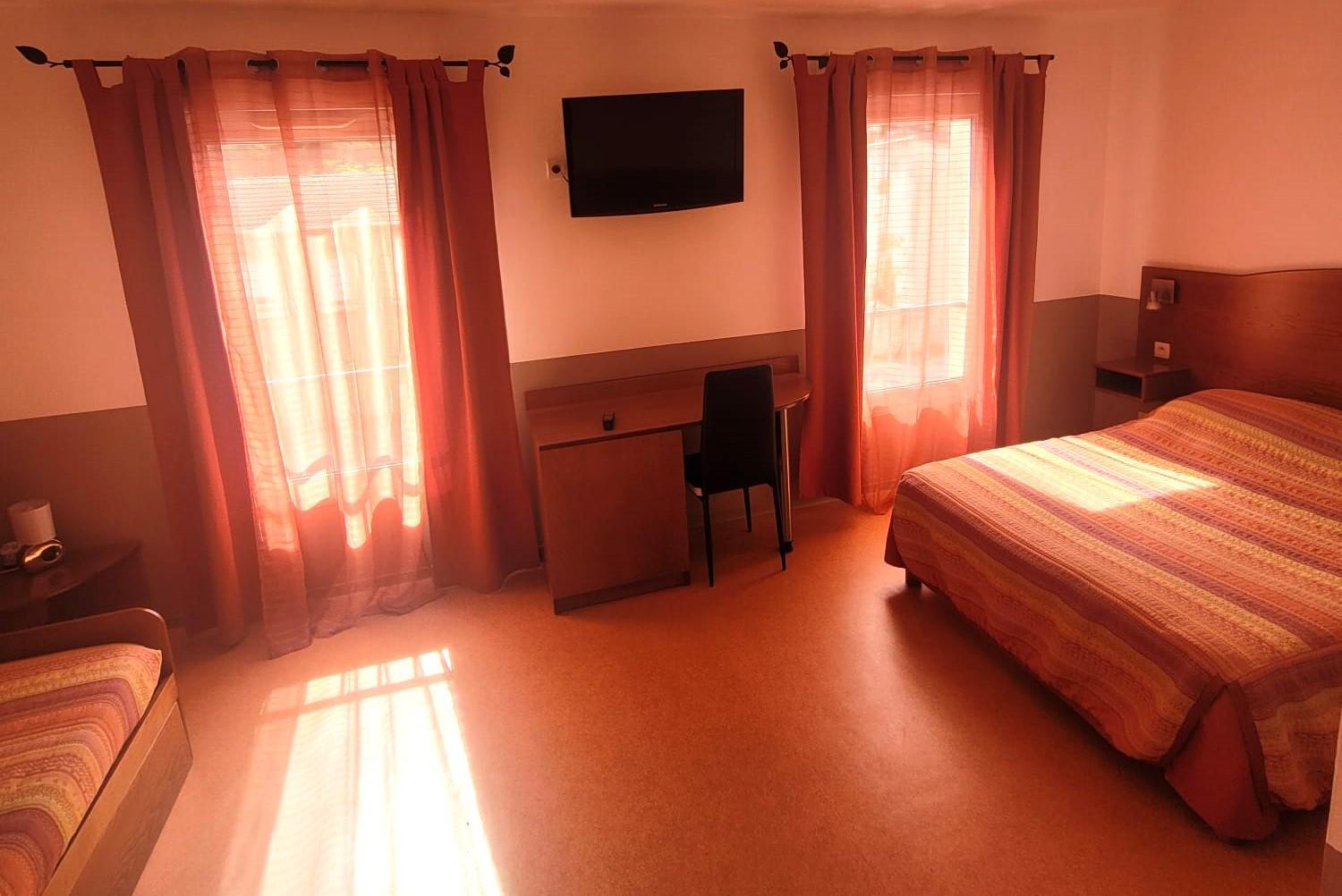 Hotel De L'Orb Bédarieux Eksteriør billede